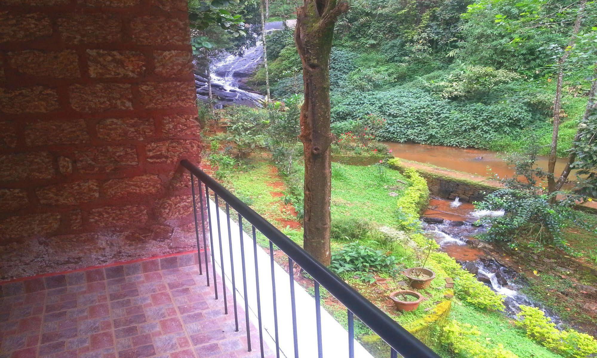 Falling Waters Munnar Eksteriør billede